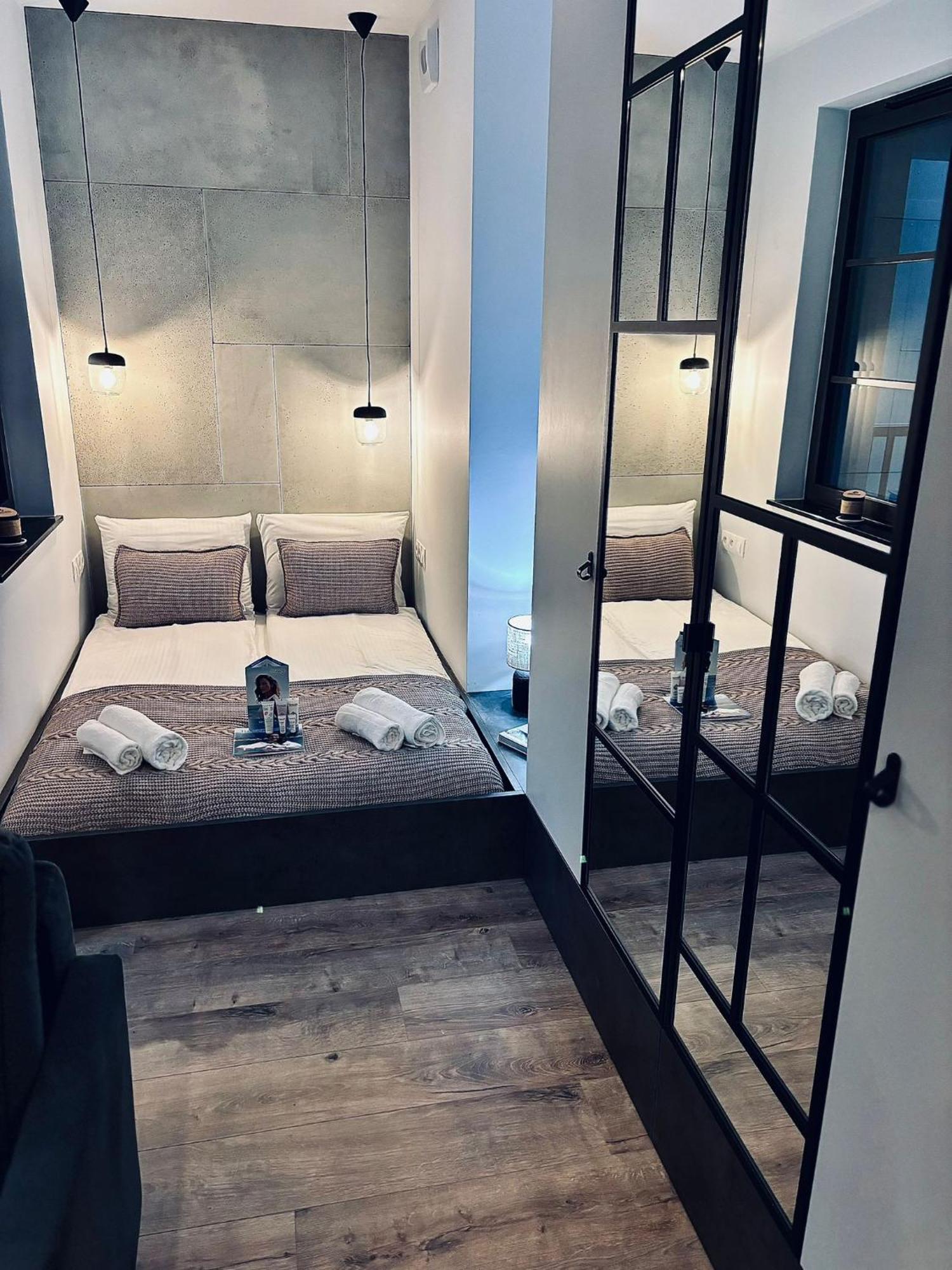 Apartament White Glove Deluxe Stocznia Montownia Gdansk Bagian luar foto
